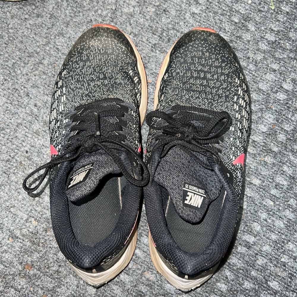 nike running sneakers
